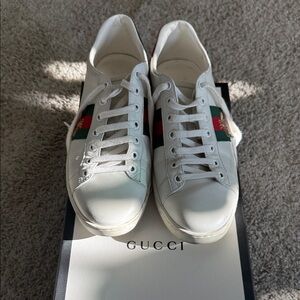 Gucci Women New Ace Bee Sneakers in Size 38
